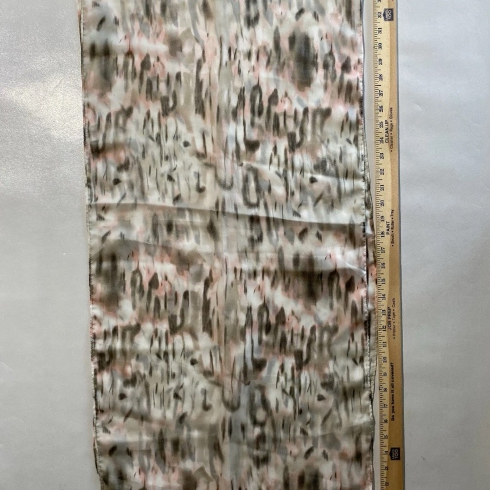 GOOD Lot Of 3 Women’s Scarfs, Floral, Pink & Gray, Sheer & Thick Scarfs - Picture 12 of 15